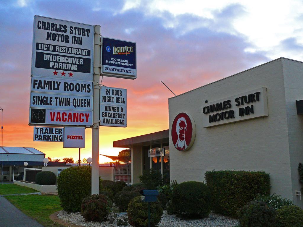 Charles Sturt Motor Inn West Wyalong Exteriör bild