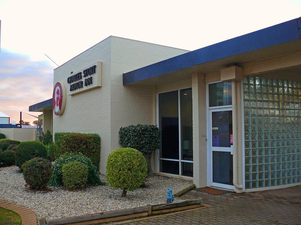 Charles Sturt Motor Inn West Wyalong Exteriör bild
