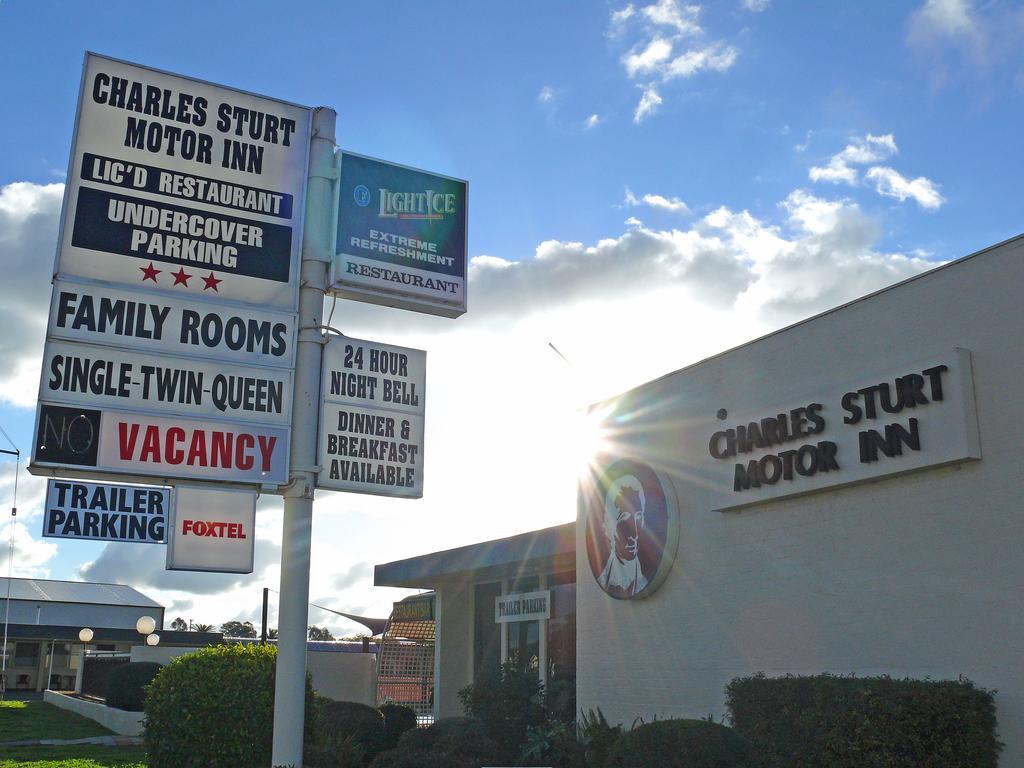 Charles Sturt Motor Inn West Wyalong Exteriör bild